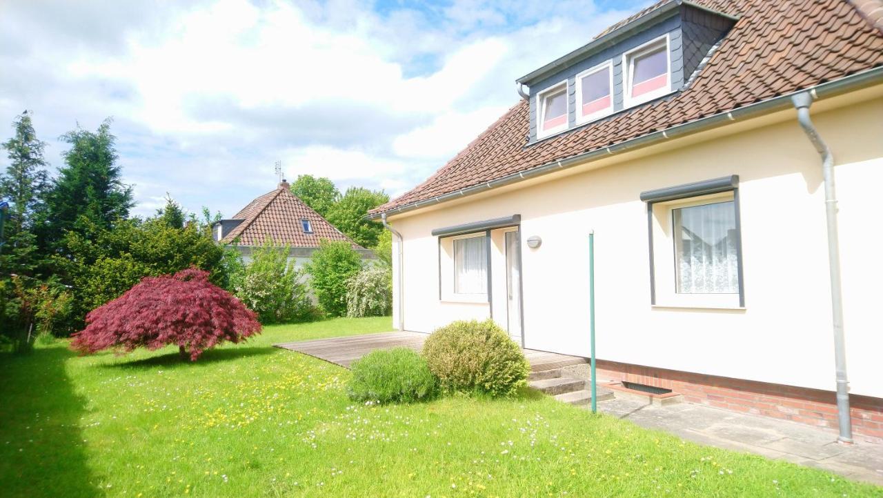 Gaestehaus „Barbara” Mit Garage In 26919 Brake Brake  Exteriér fotografie